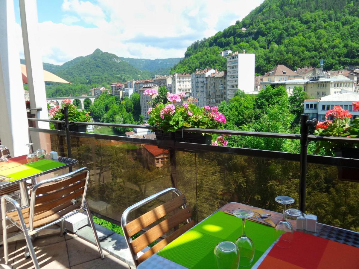 Jura Hotel Restaurant Le Panoramic Сен-Клод Екстериор снимка