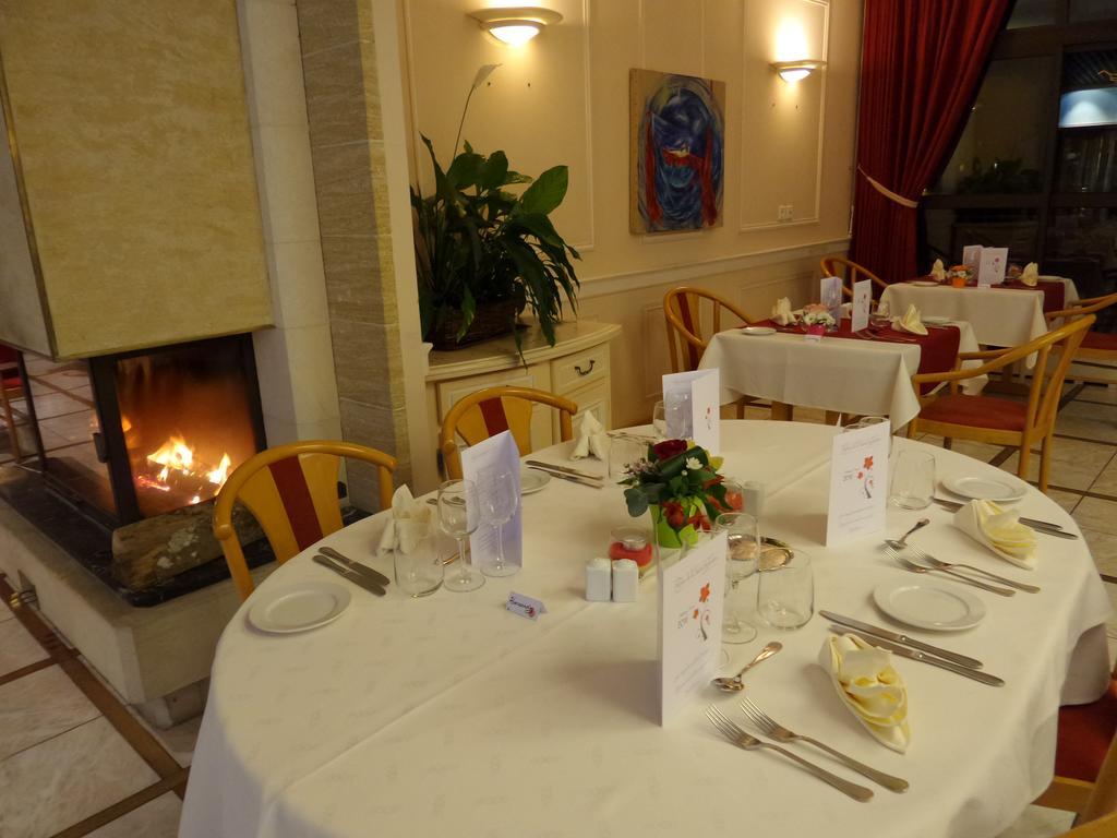 Jura Hotel Restaurant Le Panoramic Сен-Клод Екстериор снимка