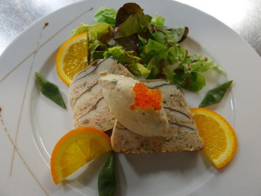 Jura Hotel Restaurant Le Panoramic Сен-Клод Екстериор снимка