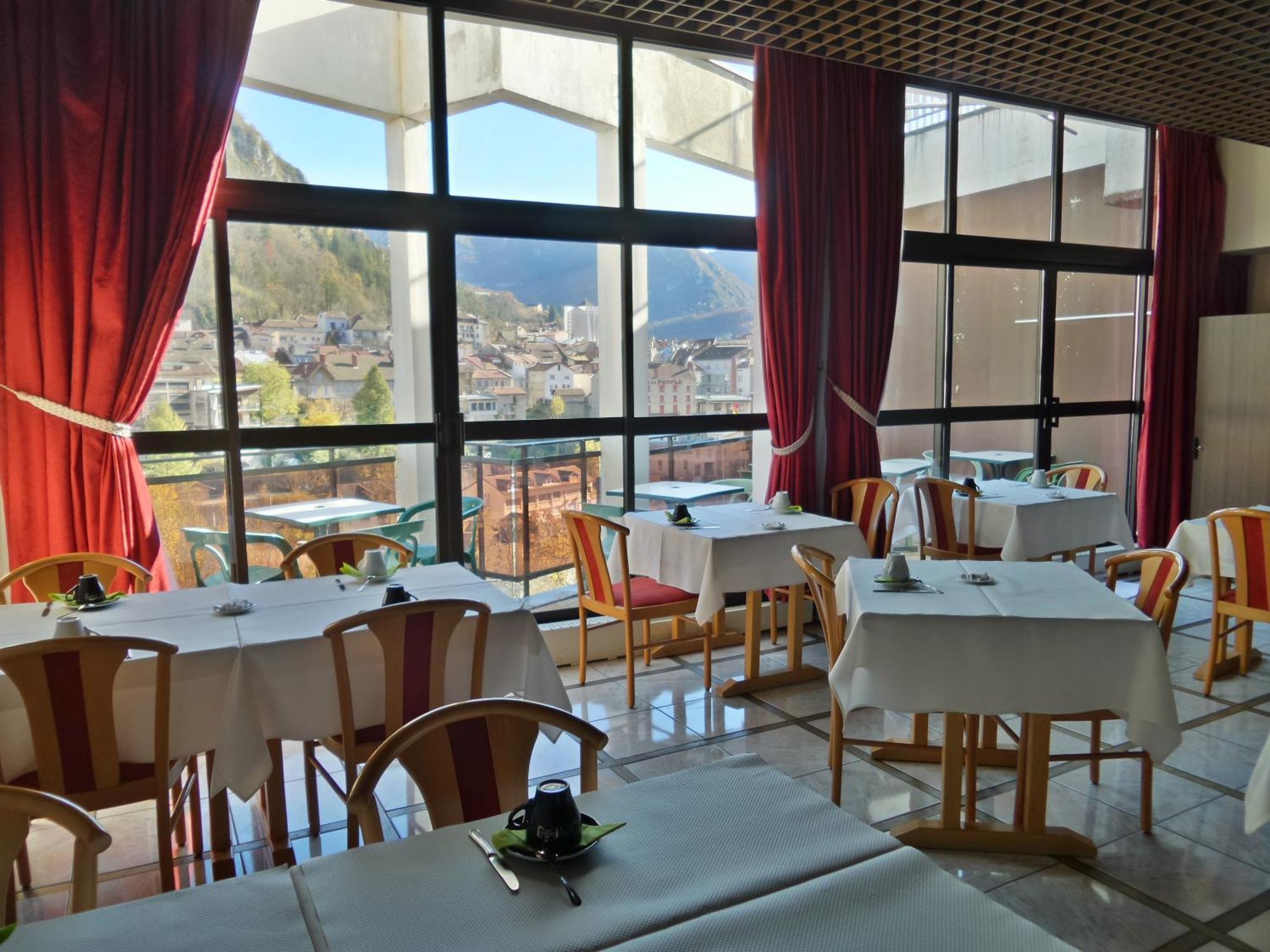 Jura Hotel Restaurant Le Panoramic Сен-Клод Екстериор снимка